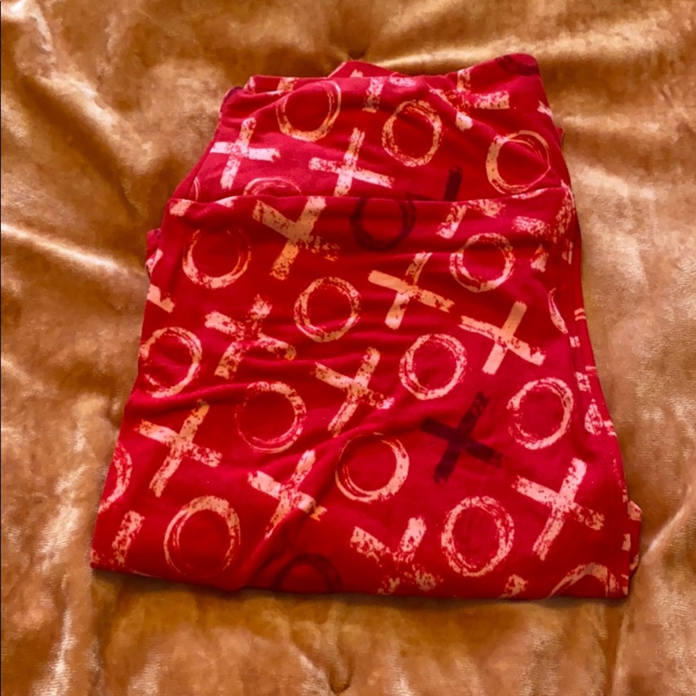 LuLaRoe Valentine leggings